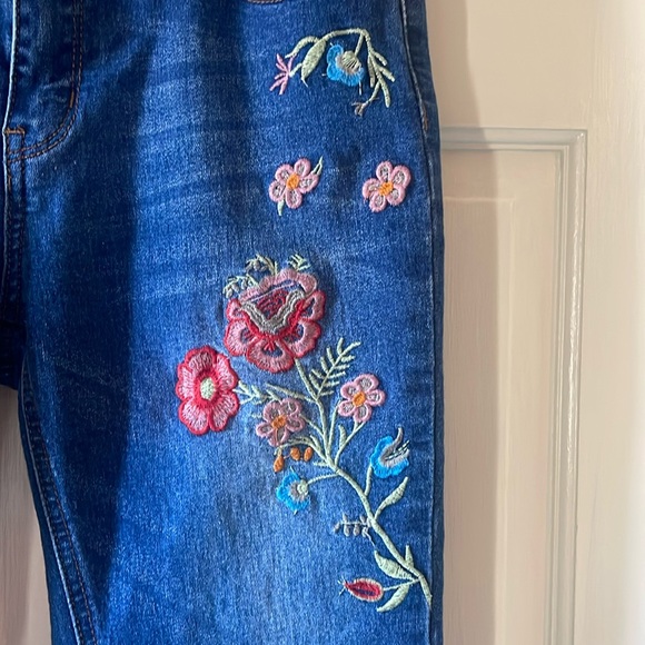 Embroidered Jeans Floral and Bird Pattern - Picture 6 of 6